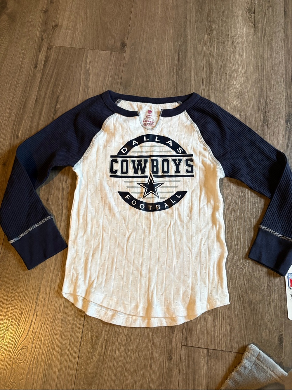 Dallas Cowboys Kids Raglan Top - White and Navy size 6/6x